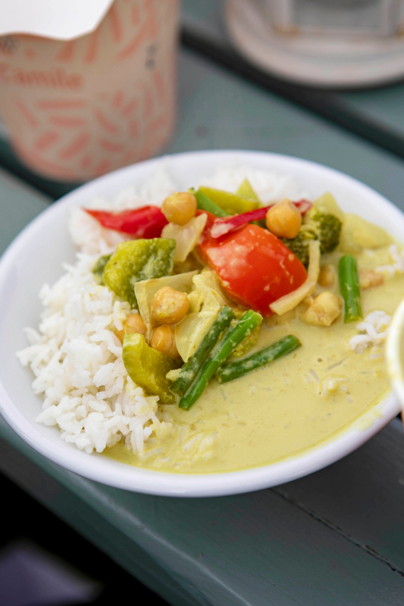Omnivores have told us our vegan green curry sauce is arguably 𝘦𝘷𝘦𝘯 𝘵𝘢𝘴𝘵𝘪𝘦𝘳 than the classic edition...